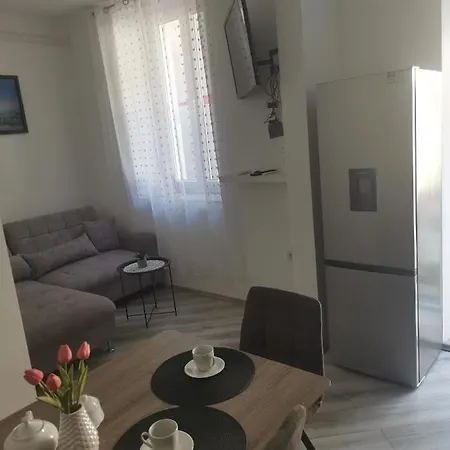 Studio Apartman Kristina * Pula